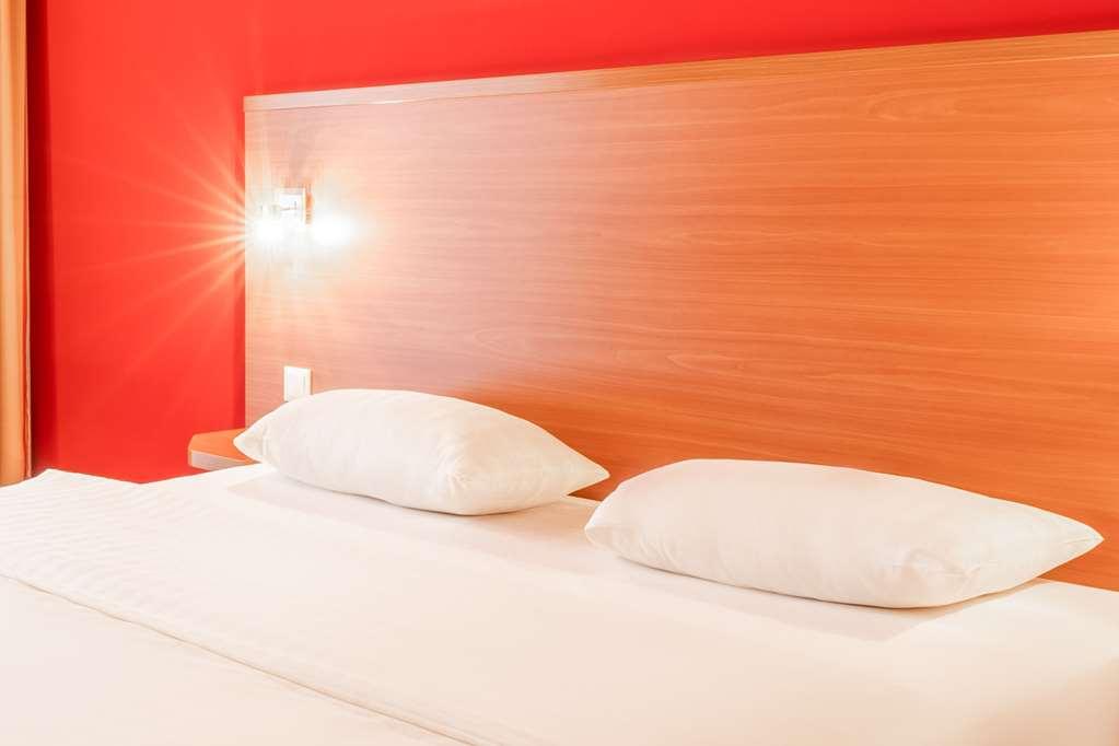 Plaza Premium 4* Karlsruhe